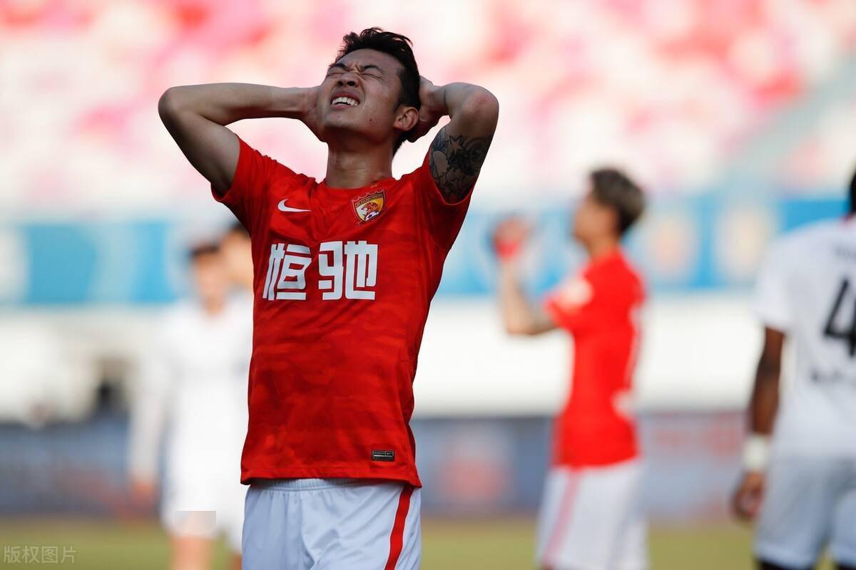 爱游戏-转会期体能课后；克里夫兰骑士内部沟通备战亚冠；悬念犹存；赛程密集仍需轮换的简单介绍